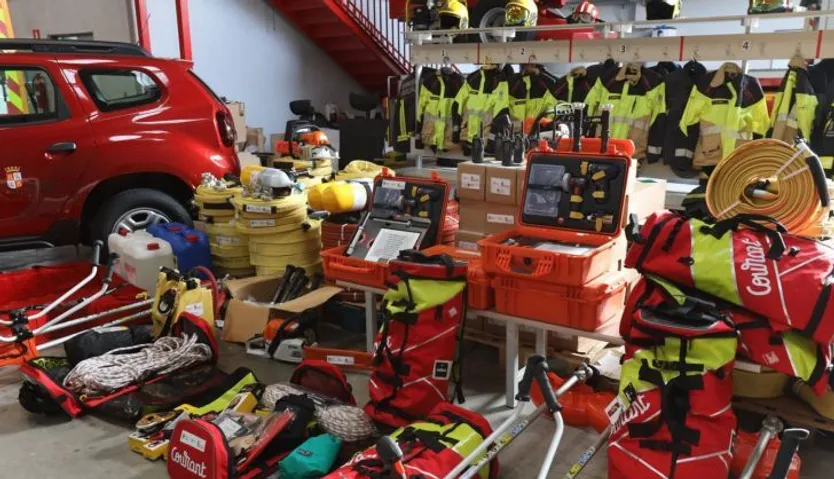 Nuevo material para los Bomberos de la provincia6b6b1afb e121 4760 9866 771f4f9c2950