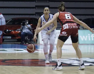 Un gran Perfumerías Avenida domina a Girona y certifica el ‘factor cancha’ para playoff (67-74)