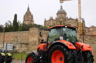 En imágenes la marcha con tractores y vehículos de campo en Salamanca en protesta contra Mercosur | Javier S. Fraile