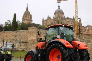 En imágenes la marcha con tractores y vehículos de campo en Salamanca en protesta contra Mercosur | Javier S. Fraile