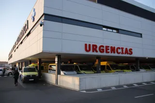 Ambulancia, urgencias, hospital. Foto de archivo