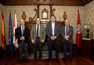 Juan Manuel Corchado recibe al presidente de CEOE-CEPYME Empresas de Salamanca. Autor: Sandra López - Comunicación USAL