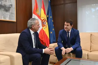 El presidente de la Junta de Castilla y León, Alfonso Fernández Mañueco junto al delegado del Gobierno en la Comunidad, Nicanor Sen Vélez. Foto JCYL