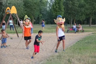 Fiestas de Huerta Otea: cabezudos