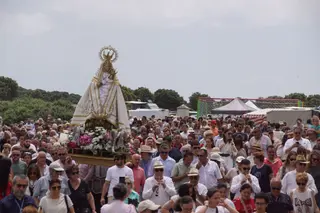 Valdejimena sale a los campos en su romería para honrar a su patrona | JUANES