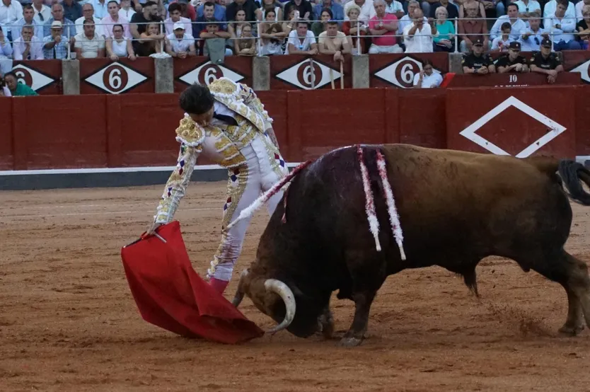 Roca Rey ante el sexto de Garcigrande,