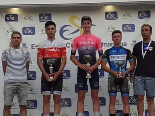 Podio Trofeo Ayuntamiento Sardón de los Frailes de 2022, con Adrià Franquesa como ganador