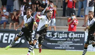 Rayco celebra un gol ante el Extremadura / FOTO SALAMANCA24HORAS.COM