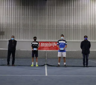 Carlos Sierra se proclama campeón cadete de tenis de Castilla y León