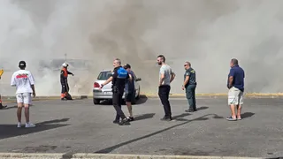 Los bomberos sofocan un gran incendio en el Polígono Industrial de Los Montalvos | Andrea M