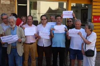 Los militantes del PSOE muestran su apoyo a Pedro Sanchez