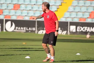 Iker Muniain, en un entrenamiento con el Salamanca CF UDS.