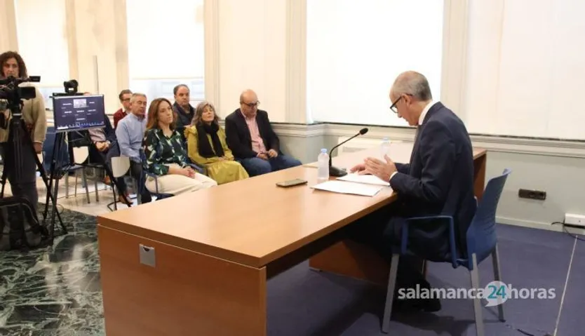 Javier Iglesias da explicaciones sobre la denuncia de Fiscalía