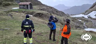 Un equipo realizando labores de búsqueda del montañero, cuyo cuerpo ha sido hallado sin vida este miércoles | SEPA