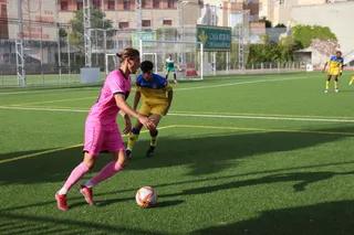Beneit, en una jugada de ataque ante el Alcorcón B | FOTO SALAMANCA24HORAS.COM