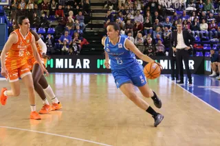 Perfumerías Avenida - Valencia Basket