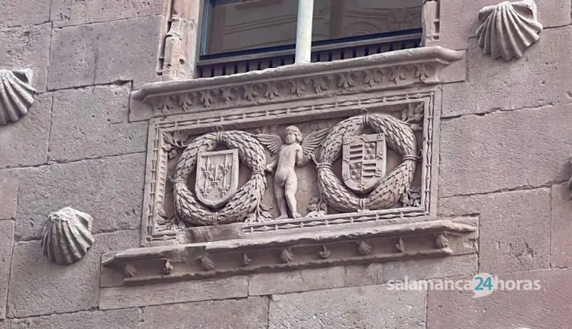Blasones en la Casa de las Conchas