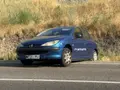 Vehículo que se ha salido de la vía en la carretera de Aldealengua 