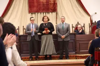 Juan Manuel Corchado, entregará las distinciones al Personal Técnico, de Gestión y de Administración y Servicios que cumple 15, 25 o 35 años de servicio o accede a la jubilación