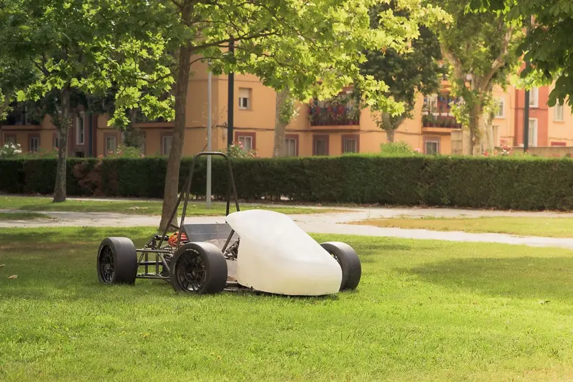 Monoplaza eléctrico construido por alumnos de ingeniería de la USAL