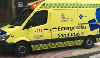 Ocho heridos tras volcar una furgoneta de un club de piragüismo en Manganeses de la Polvorosa
