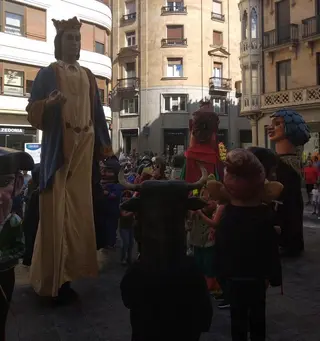 Cabezudos en la Plaza del Liceo