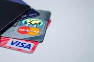Varios salmantinos afectados: un error con ciertas tarjetas de crédito hace que se cobre dos veces la misma compra realizada en supermercados como Carrefour o Supeco