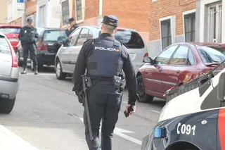 Redada de la Policía Nacional en la calle Miróbriga