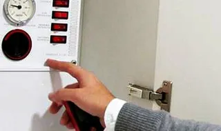 Gas