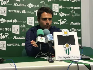 Mario Sánchez, entrenador del CD Guijuelo. Foto SALAMANCA24HORAS.