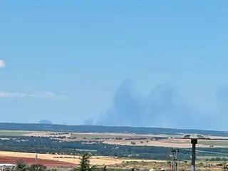Un incendio en una planta de residuos de Zamora provoca una columna de humo visible desde Salamanca