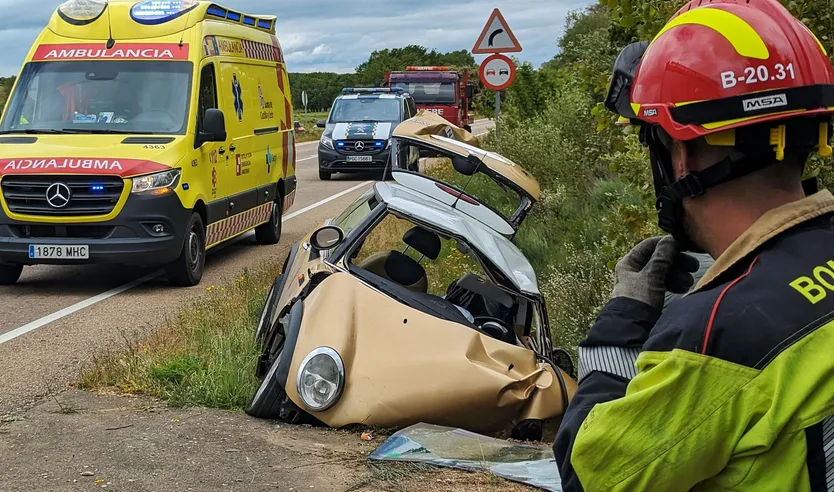Fallece una mujer en la CL 526, a la altura de El Bodón (2)