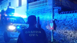 Agente de la Guardia Civil en el lugar del incendio | Guardia Civil de Salamanca