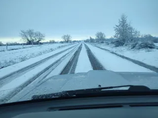 La nieve anega carreteras y tiñe de blanco Salamanca capital y provincia: imágenes de la nevada de este 28 de enero | Salamanca24horas