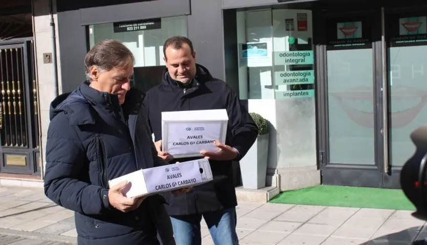 Entrega de avales de Carlos García Carbayo, acompañado por David Mingo (29)