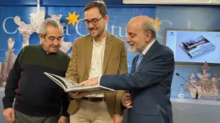 Presentación de 'Cien variaciones salmantinas', con textos de Ricardo López, fotografías de Vicente Sierra Puparelli y prólogo de José Antonio Pascual