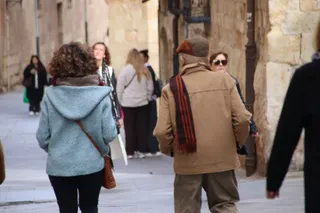 Gente paseando por las calles de Salamanca | Imagen de archivo Salamanca24horas