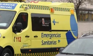 Ambulancia en el Puente Sánchez Fabrés. Foto de archivo