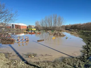 Peñarandilla, inundada por la crecida del río