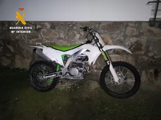 Una de las motocicletas recuperadas por la Guardia Civil