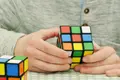Cubo de rubik. Foto de archivo.