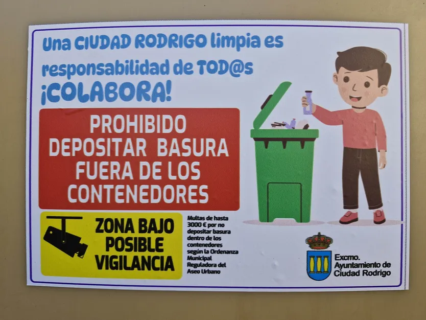 Campaña de concienciación por tirar basura fuera del contenedor en Ciudad Rodrigo