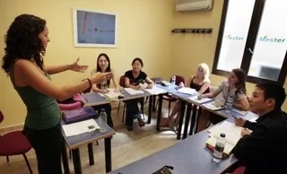 “Los alumnos asiáticos son muy disciplinados, lo que más les cuesta es hablar”