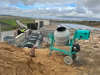 Actuaciones realizadas por el Ayuntamiento de Carbajosa de la Sagrada para concluir la recuperación del entorno de la Fuente de Valdehigal como zona de ocio y paseo