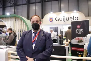 Roberto Martín, alcalde de Guijuelo