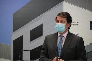 Visita al Hospital de Salamanca de Carolina Darias y Alfonso Fernández Mañueco, ministra de Sanidad y presidente de la Junta, respectivamente