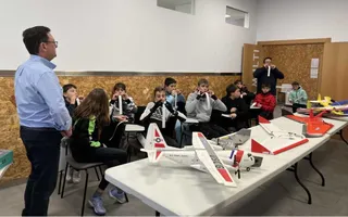 'Cibercarba' en Carbajosa de la Sagrada en el taller de aerodinamismo para jóvenes nacidos en 2010 y 2011