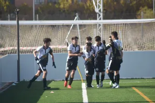 Celebración de un gol del Infantil A de Unionistas / FOTO UNIONISTAS