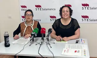 Ascensión Blanco Fraile y Teresa Vicente en la sede del sindicato STE de Salamanca