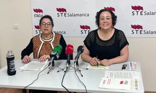 Ascensión Blanco Fraile y Teresa Vicente en la sede del sindicato STE de Salamanca